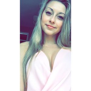 Meet your Posher, Alexis